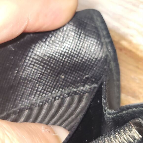 Prada Black Leather Wallet Minimalist Design In Preloved Condition - Picture 10 of 11